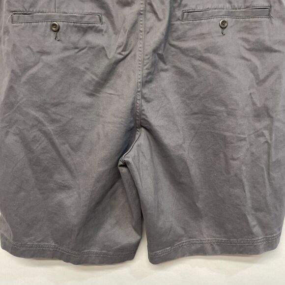NWT St. John's Bay Men Flat Front Chino Shorts Size 48 Tall Gray B371 -23 - Picture 16 of 16